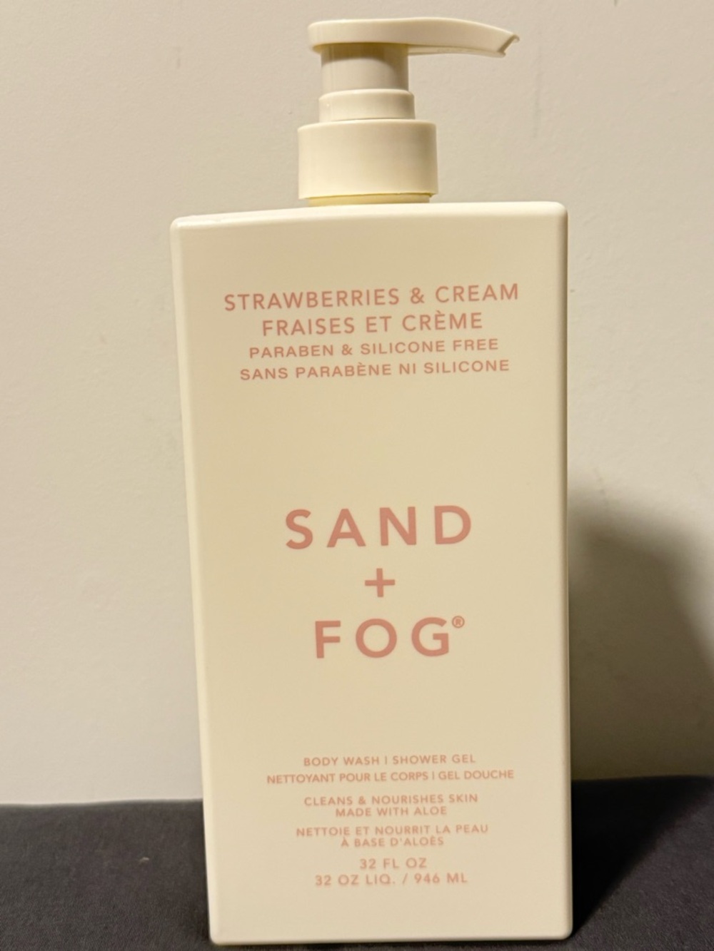 SAND+FOG Strawberries & Cream Body Wash — Cream with